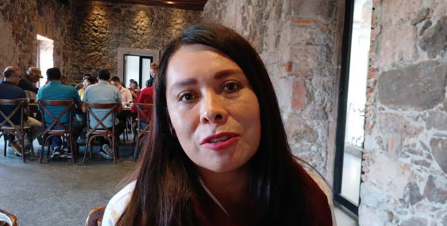 Quiere otro “hueso político”