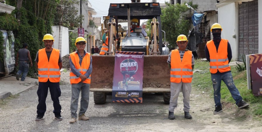CHEDRAUI ARRANCA PAVIMENTACIÓN EN LA COLONIA AMPLIACIÓN CONSTITUCIÓN MEXICANA