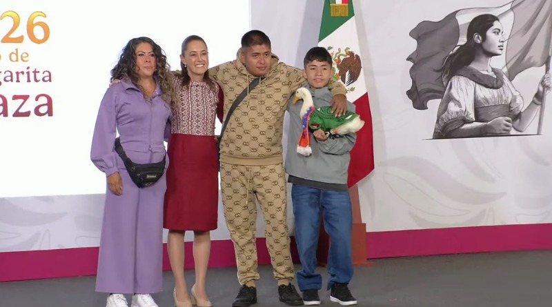 LLEGA PATO ‘MERLÍN’ A LA MAÑANERA