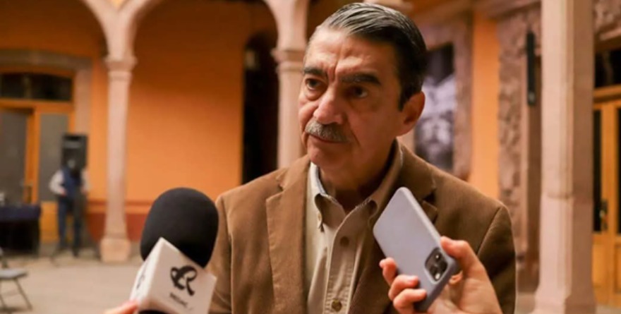UASLP analiza cerrar carreras