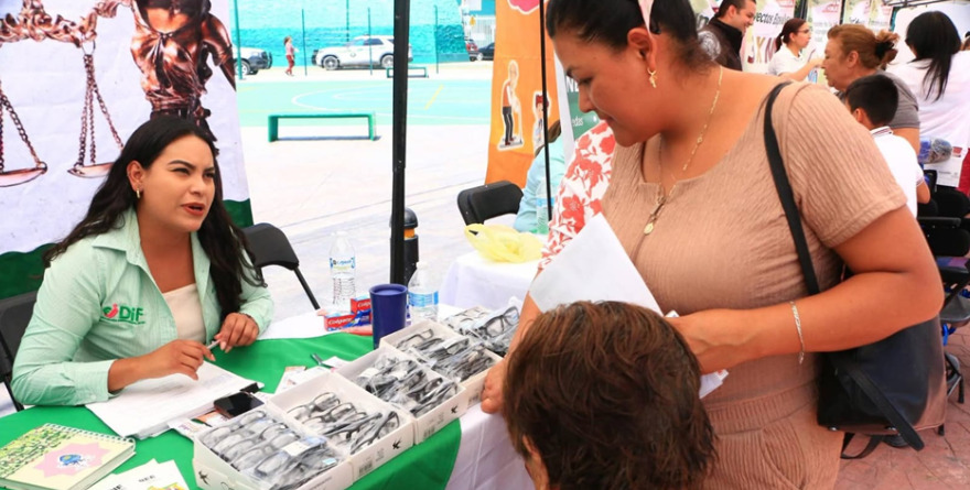 Realizan Feria de la Salud en Pozos