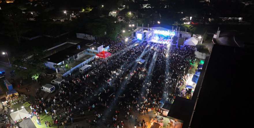 Familias abarrotaron los festejos por el 63 aniversario de Municipio Libre 