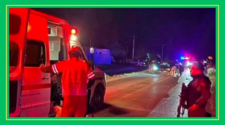 Patrulla de la Estatal choca contra carro en la Rioverde-San Ciro