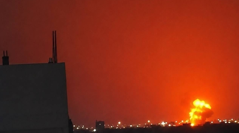 ATACAN HUTÍES A PETROLERA DE ARABIA