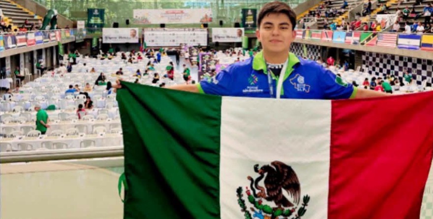 Ajedrecista de Tamuín compite en Colombia