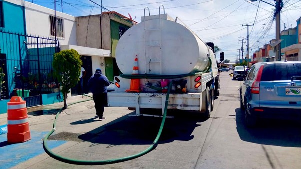 REFUERZAN ABASTO DE AGUA