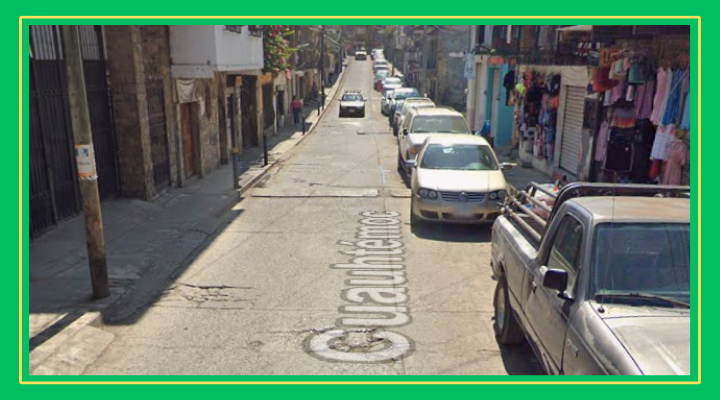 Le dan manita de gato a la calle Cuauhtémoc y a la Pila del Perro en Xilitla