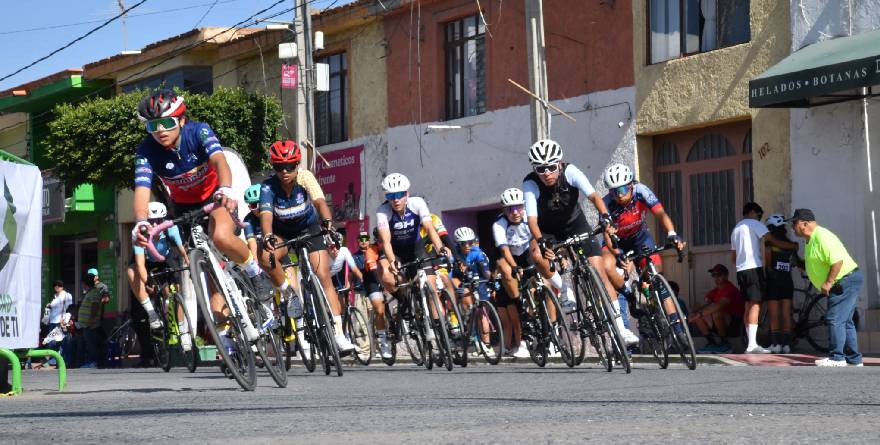 ¡LA EMOCIÓN DEL CICLISMO YA SE VIVE EN SOLEDAD DE GRACIANO SÁNCHEZ!