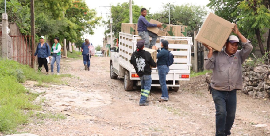 Acercan programas sociales a hogares