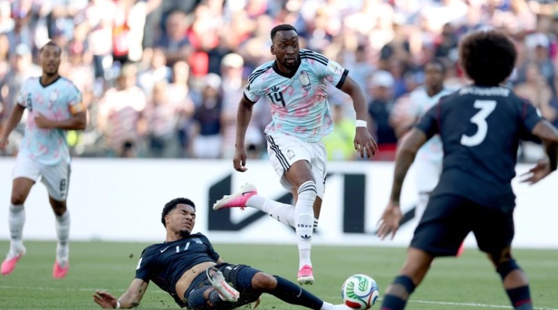 QUEDA ÚLTIMO ANFITRIÓN FUERA DEL MUNDIAL