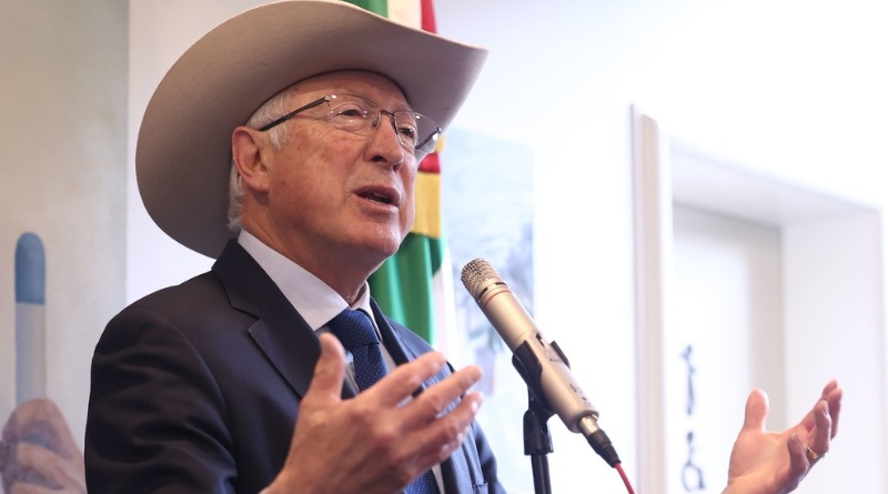 ‘¿MINTIÓ KEN SALAZAR?’