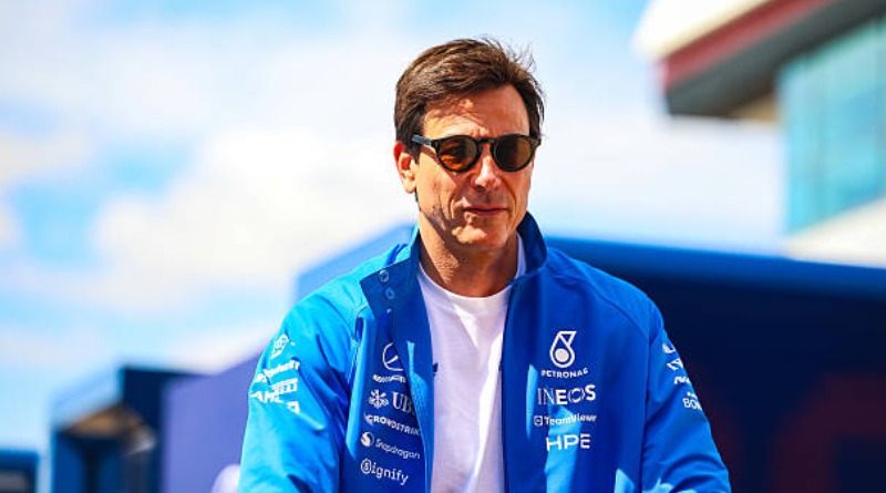 VENTILA TOTO WOLFF A GEORGE RUSSELL