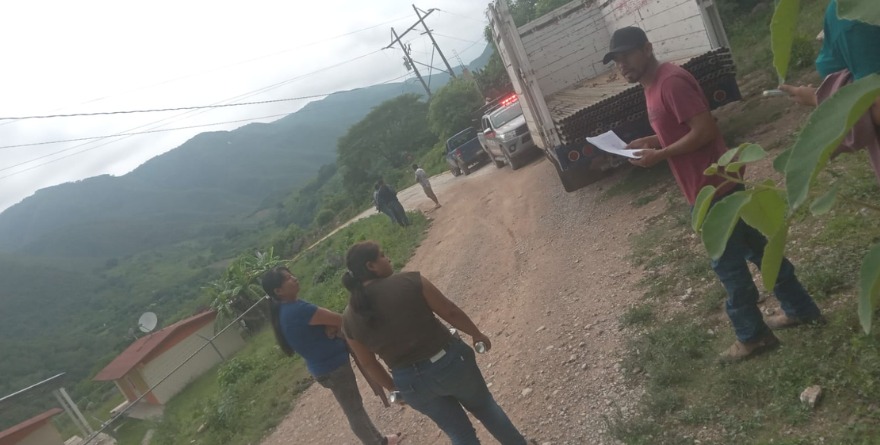 Pobladores acusan despojo de tuberías