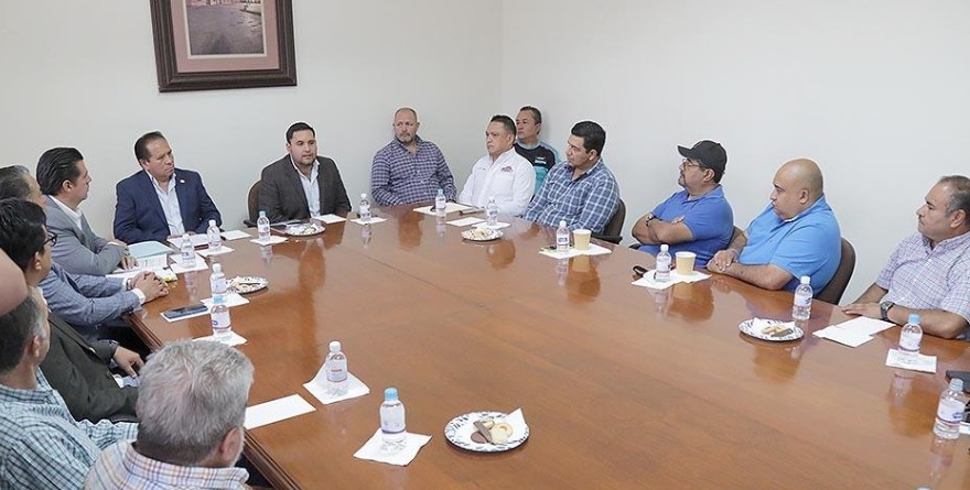Dialogan con transportistas sobre nueva ley