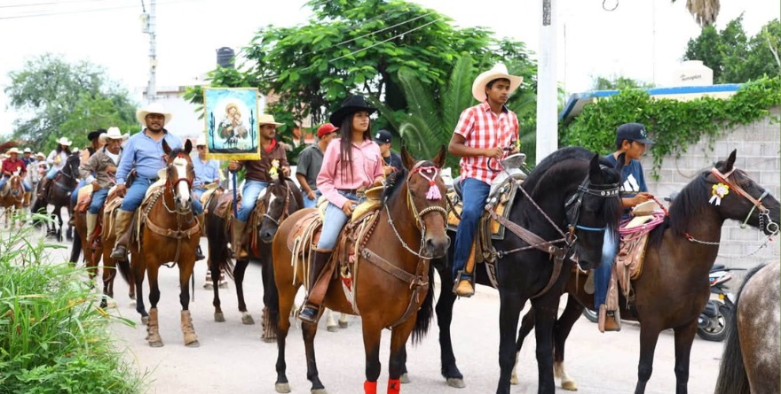 Familias preservan identidad en Rioverde