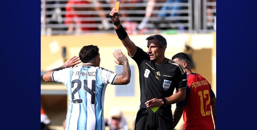 SUMA ENZO NUEVA POLÉMICA Y LO EXPULSAN EN FINAL DEL MUNDIAL