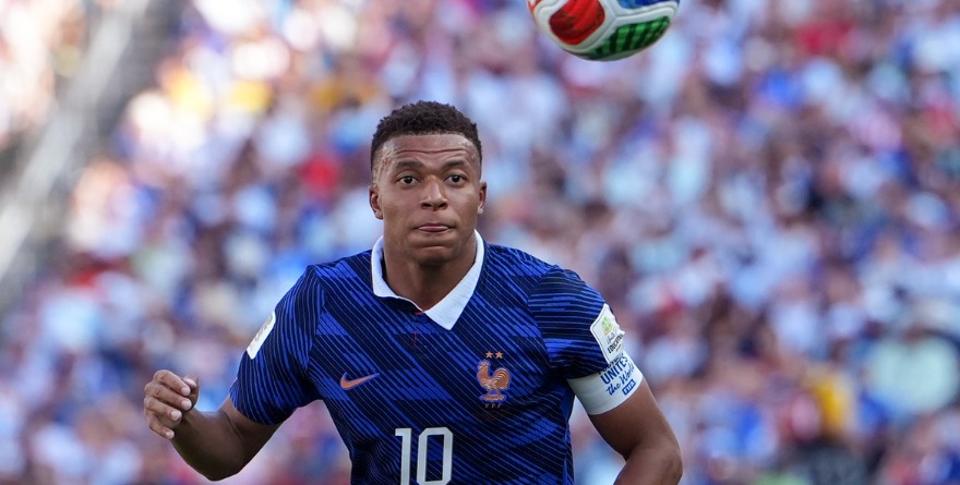 MBAPPÉ GANA LA BOTA DE ORO