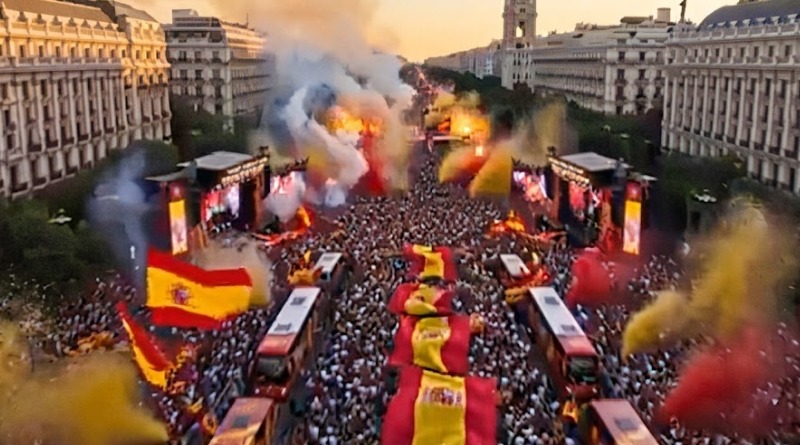 CELEBRA MULTITUD A ESPAÑA COMO ‘REYES DEL MUNDO’ EN MADRID
