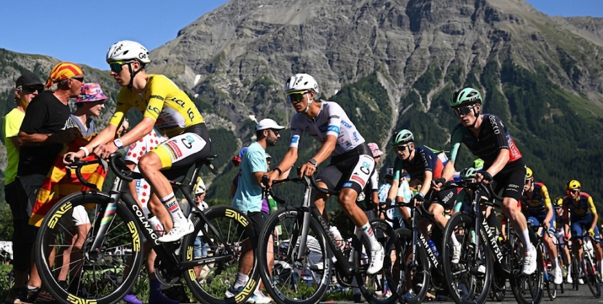 RESERVA DEL TORO EMBESTIDAS EN LA ETAPA 18 DEL TOUR