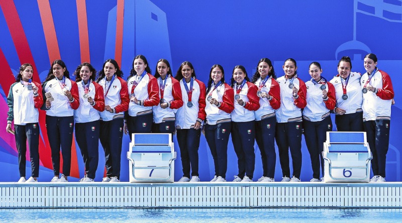 HISTÓRICA PLATA EN WATERPOLO EN CENTROAMERICANOS