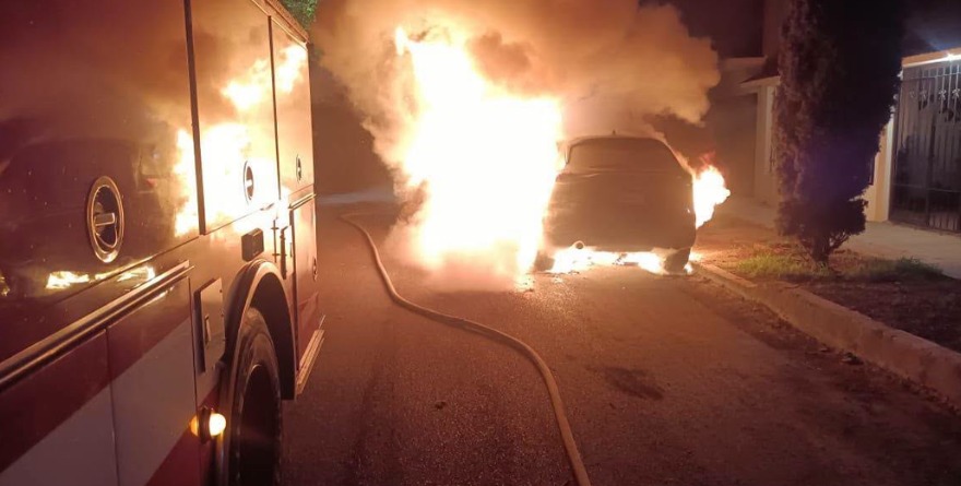 Incendio vehicular en El Refugio