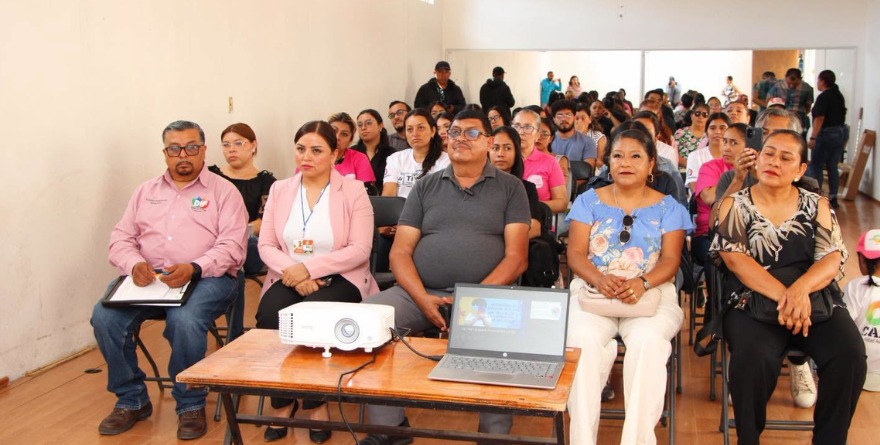Ofrecen charla sobre el autismo