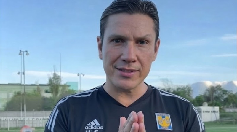 HERNÁN ELIZONDO, UN DT DE CASA