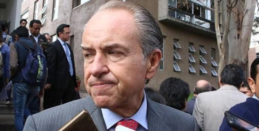 Cuestionan compras oncológicas
