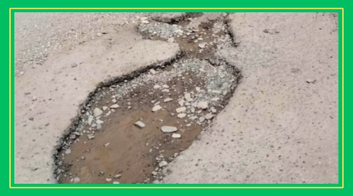 ¡Un ejemplo de comunidad! Ante el olvido oficial, habitantes de Temamatla cooperan y reparan su carretera