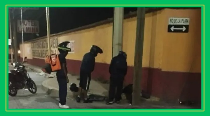 Camión embiste a motociclista y escapa; le encuentran una fusca