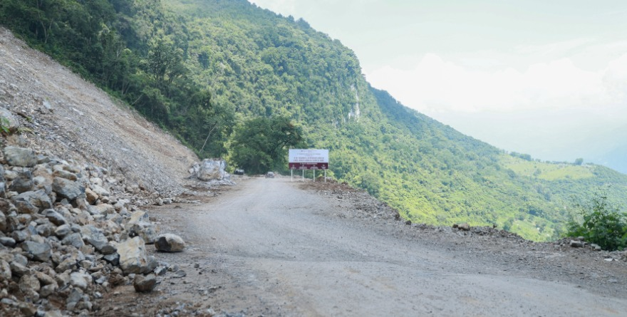 OBRAS DIVERSAS Y CARRETERAS NUEVAS PARA PISAFLORES