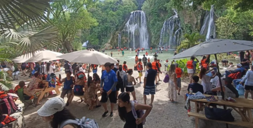 Parajes de la Huasteca lucen abarrotados y con saldo blanco este fin de semana