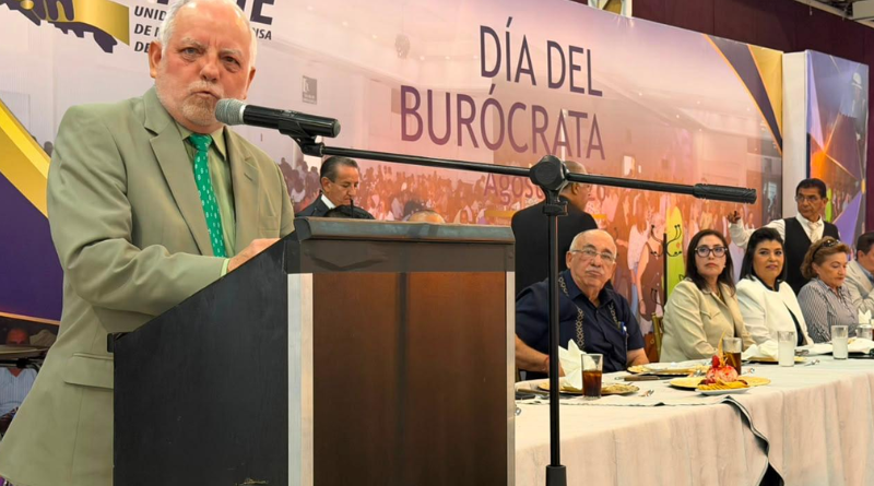 GOBIERNO DEL ESTADO ANUNCIA AUMENTO SALARIAL A BURÓCRATAS ESTATALES