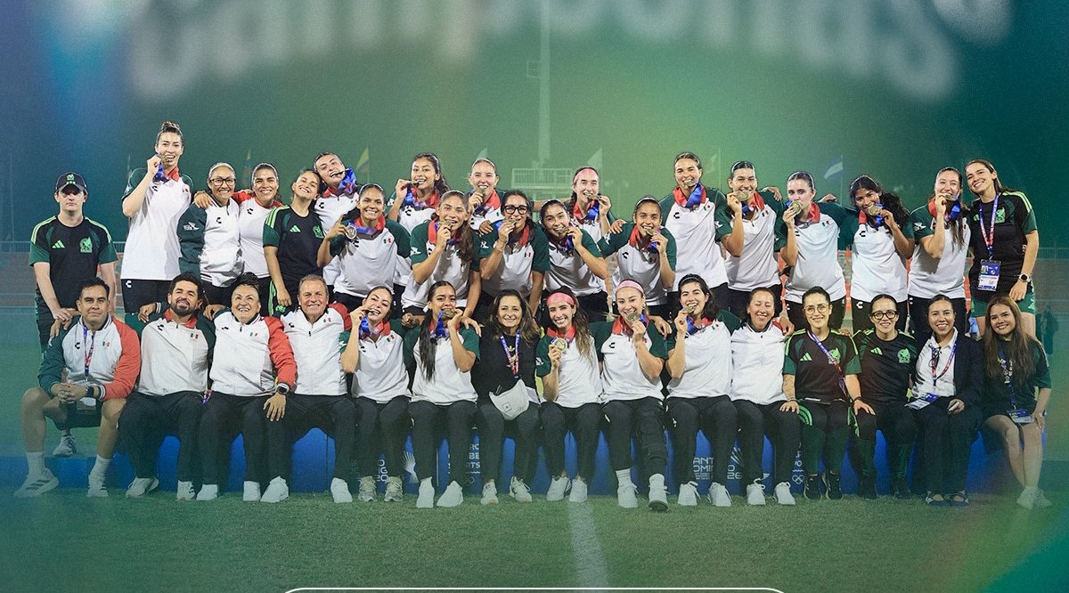 TRI FEMENIL TETRACAMPEÓN DE LOS JCC