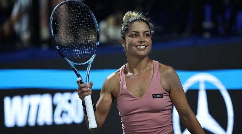 RENATA ZARAZÚA SE INSTALA EN SEMIFINALES DEL MEMPHIS CLASSIC
