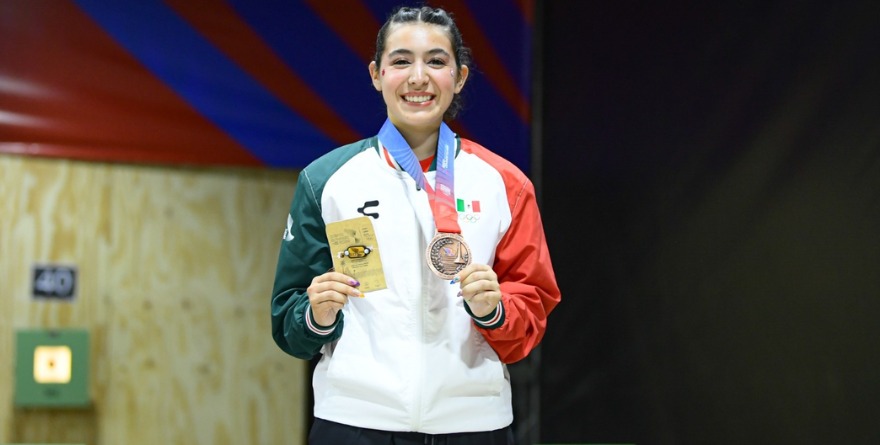 MÍA ROSALES, DEJÓ LA GIMNASIA POR EL TIRO