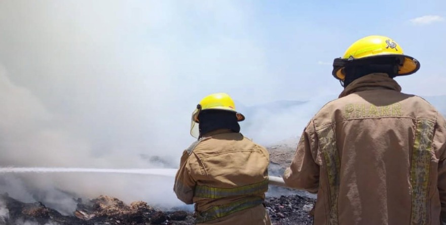 Bomberos atienden incendio en Matehuala