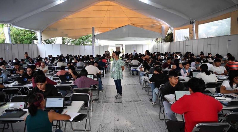 FALTÓ 53% DE CONVOCADOS A EXAMEN DE UNAM EN OAXACA