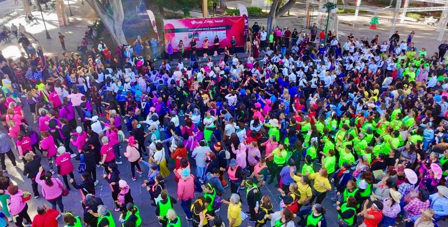 MÁS DE 700 PERSONAS PARTICIPAN EN JORNADA DEPORTIVA Y BAILE