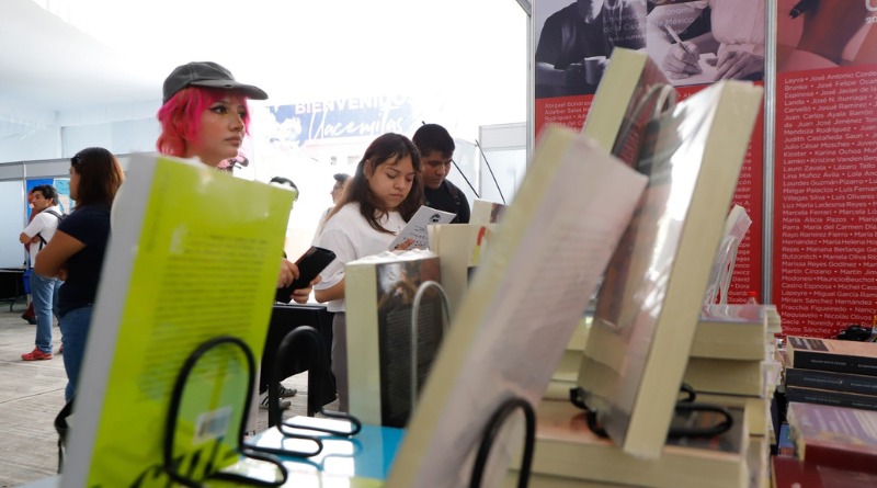 DEFIENDEN, DESDE LOS LIBROS, LAS LIBERTADES