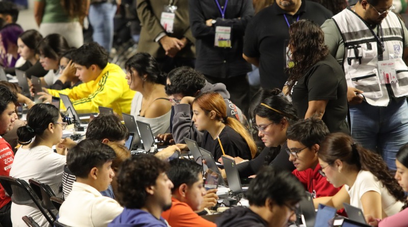 ESTIMAN 63% DE ASISTENTES A EXAMEN DE UNAM
