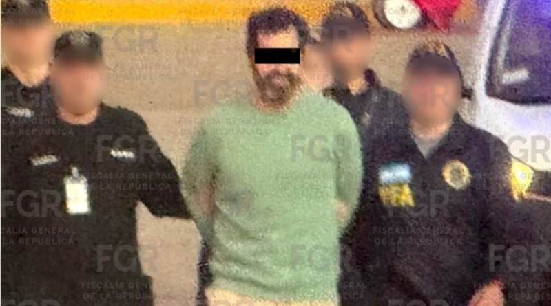 TRASLADAN A CONTRALMIRANTE FARÍAS A MÉXICO