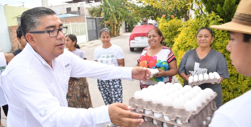  Navarro lleva alimento gratuito