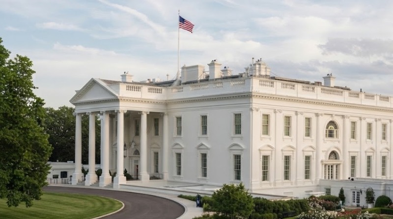 AUTORIZAN QUE CONTINÚEN LAS OBRAS DEL SALÓN DE TRUMP