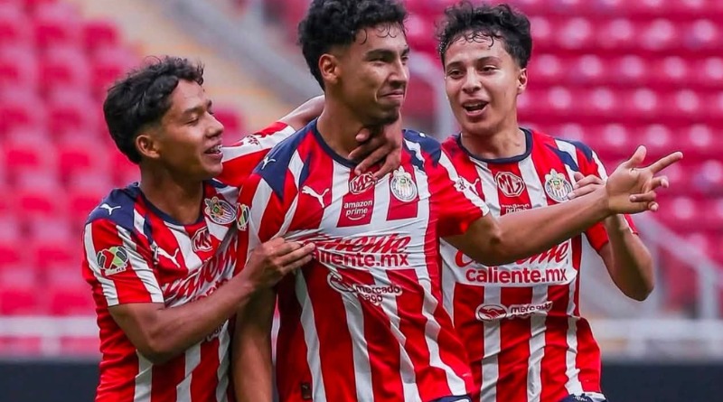 JESÚS HERNÁNDEZ: PROMESA EN CHIVAS TRAS SALIDA DE ‘HORMIGA’