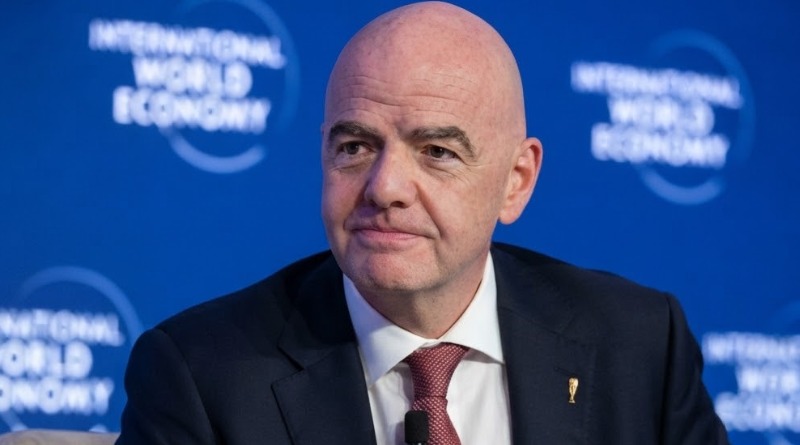 PIDEN LEYENDAS DEL FUTBOL CAMBIO EN LA FIFA