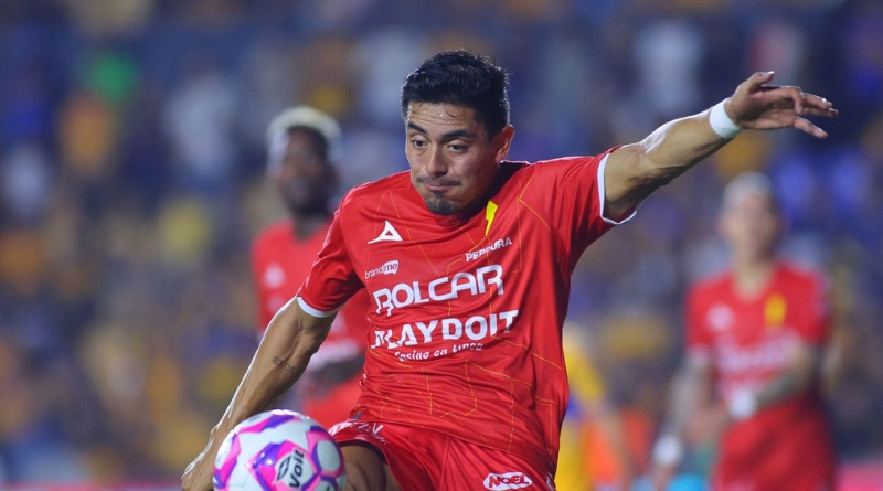 FICHAN TIGRES A RICARDO MONREAL, DELANTERO DEL NECAXA