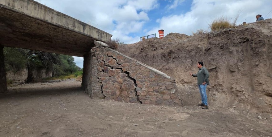 Repararán puente hacia Villa de Arista