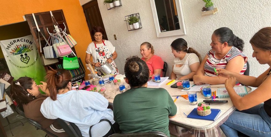 Promueven taller para crear velas