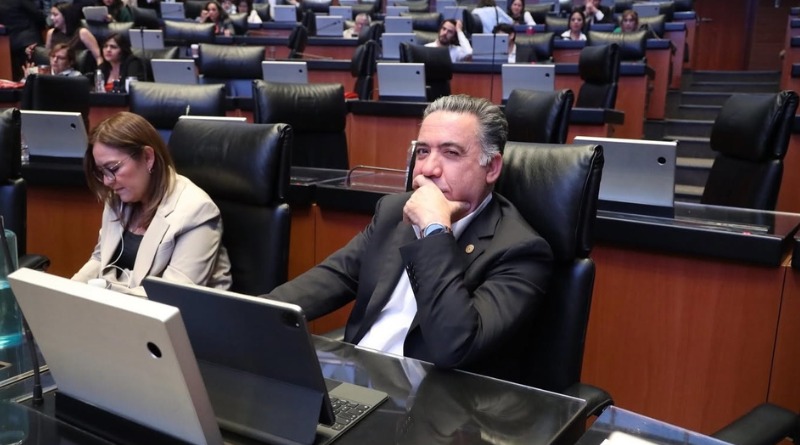 SE AFERRA INZUNZA A FUERO… QUEDA SOLO